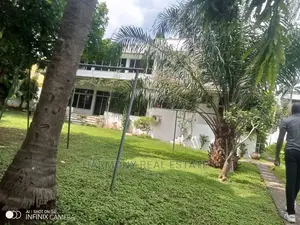 4bdrm House in Airport Residential Area for rent
