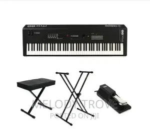 Yamaha MX88 Keyboard