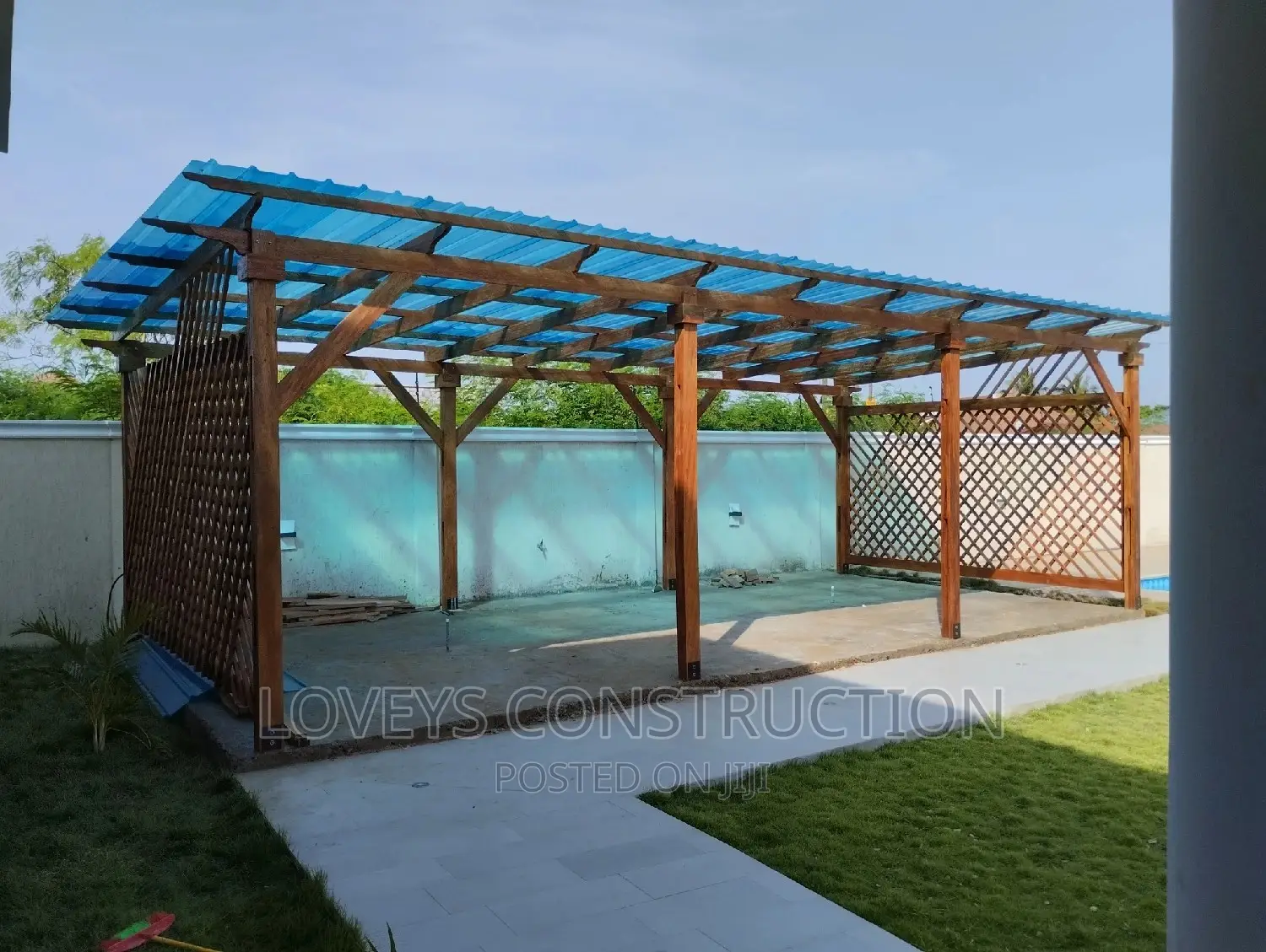 Lovey's Pergola