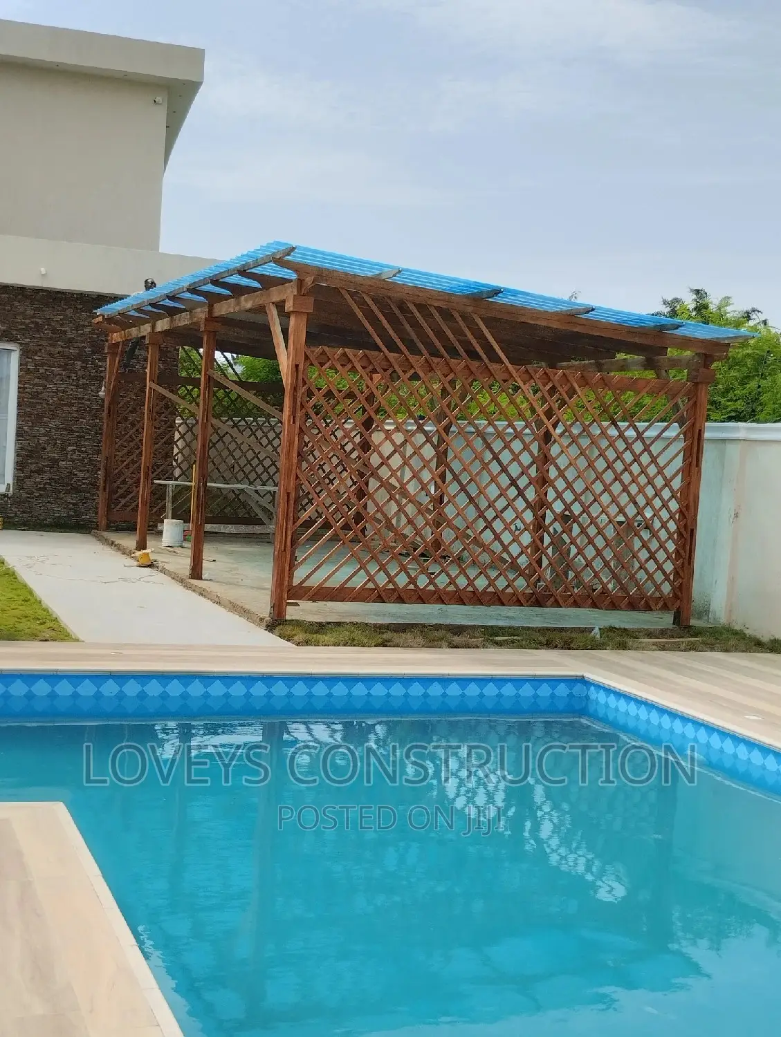 Lovey's Pergola