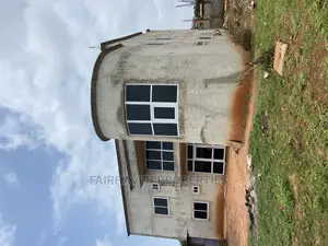 4bdrm House in East Airport for Sale