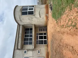 4bdrm House in East Airport for Sale