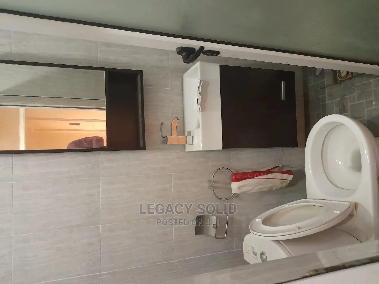 3bdrm Apartment in Legacy Solid Real, Ledzokuku-Krowor for rent