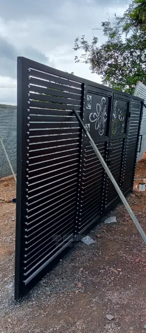 Sliver Design Gate