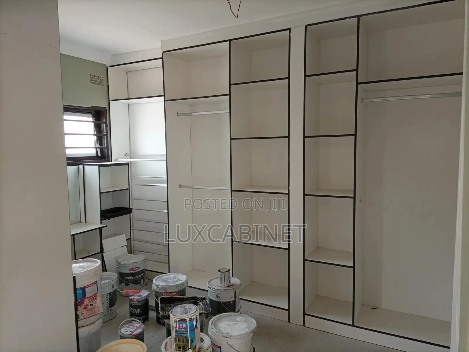 Nice Walk-In Closet’S