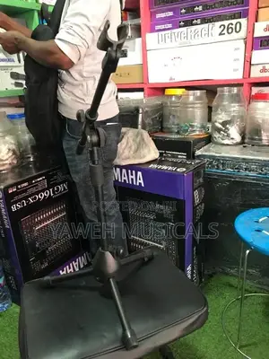 Photo - Desktop Microphone Stand (Tripod)