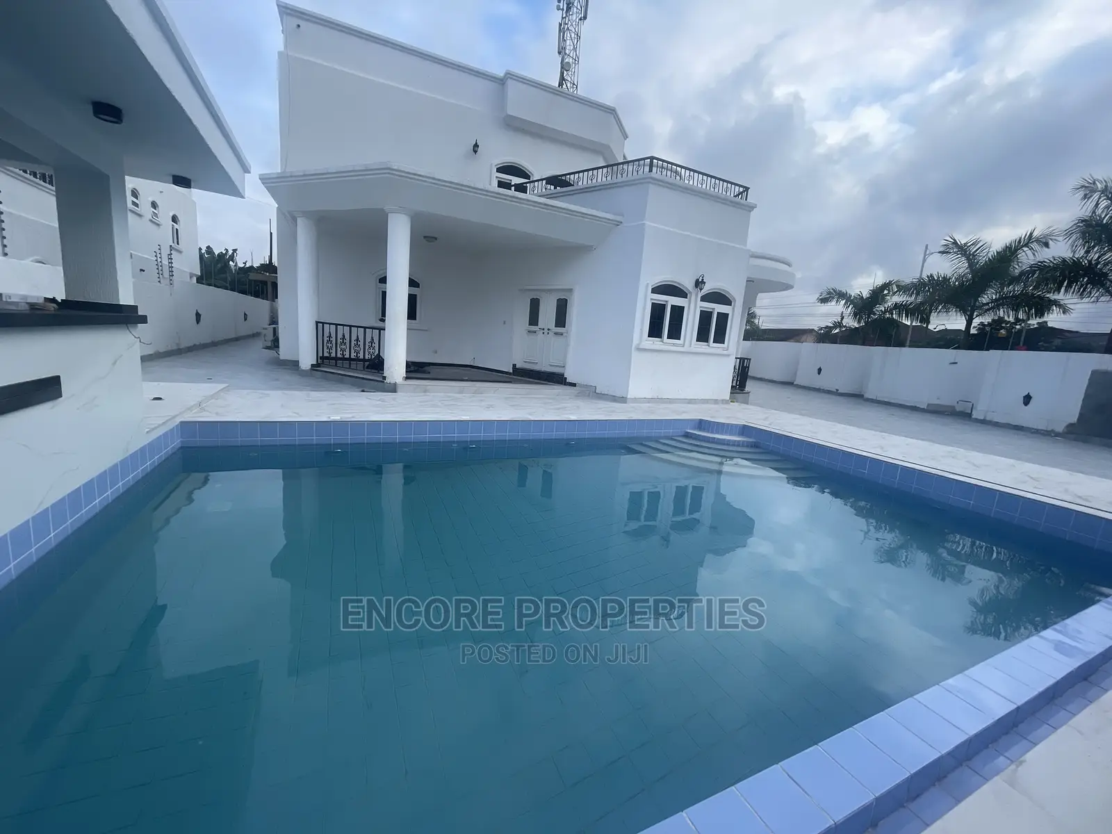 5bdrm Mansion in East Legon for Rent