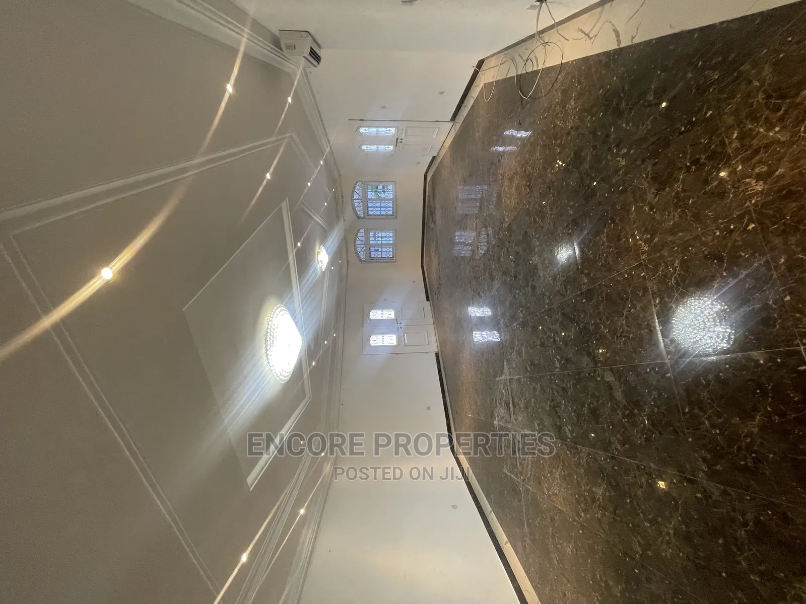 5bdrm Mansion in East Legon for Rent