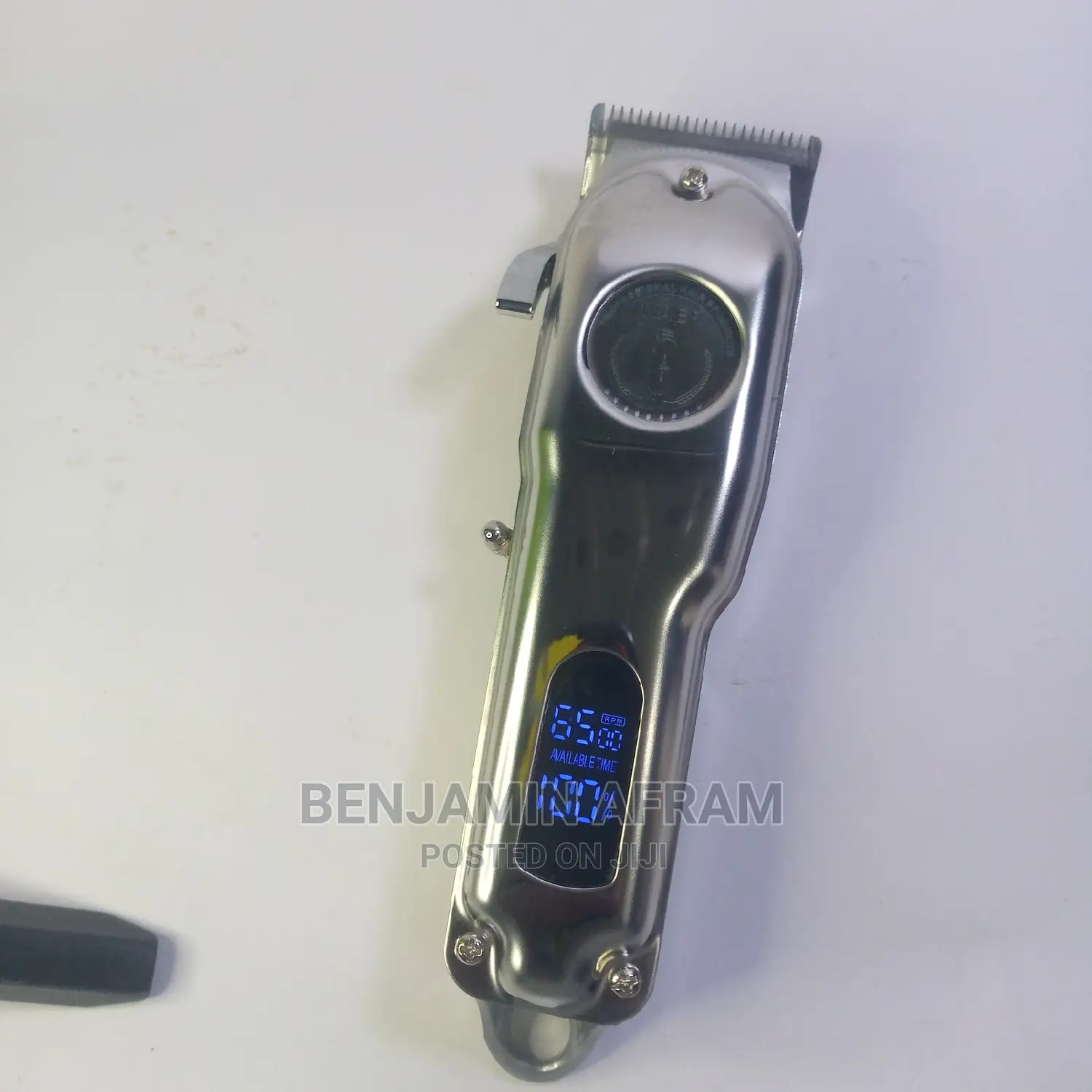 Rechargeable Digital Barbering Machine