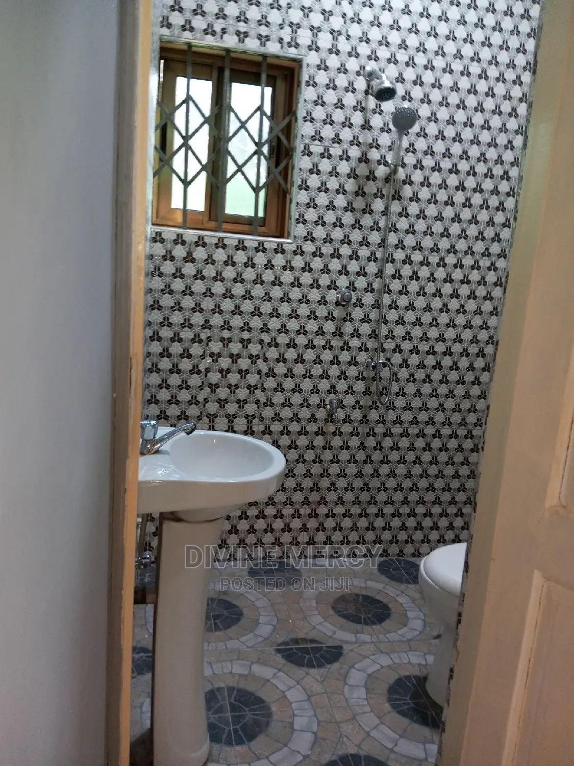 1bdrm Apartment in Obum Road, Awutu Senya West for rent