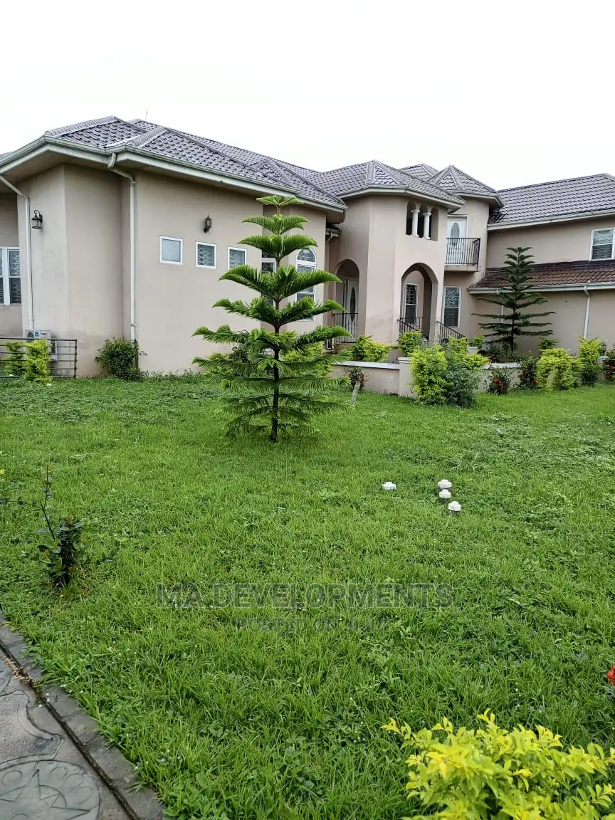 Furnished 9bdrm Villa in Ma Developments, Sunyani Municipal for Sale