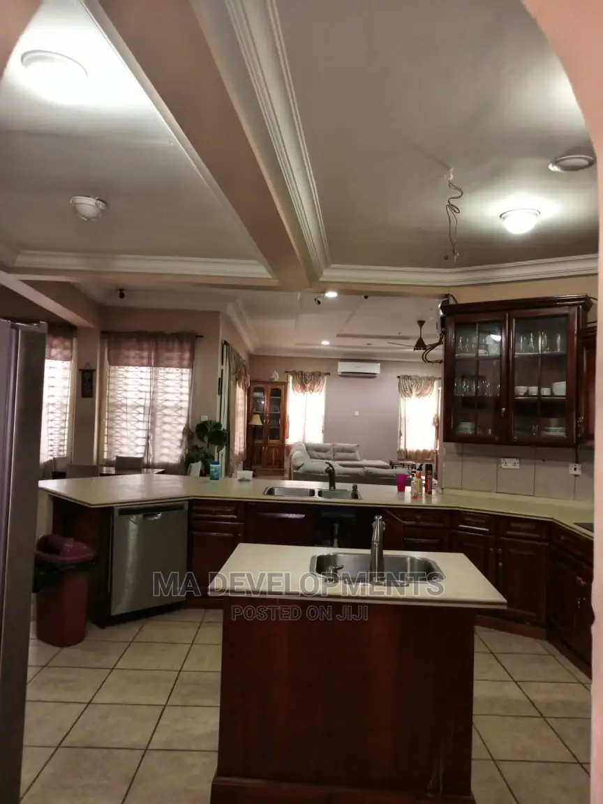 Furnished 9bdrm Villa in Ma Developments, Sunyani Municipal for Sale