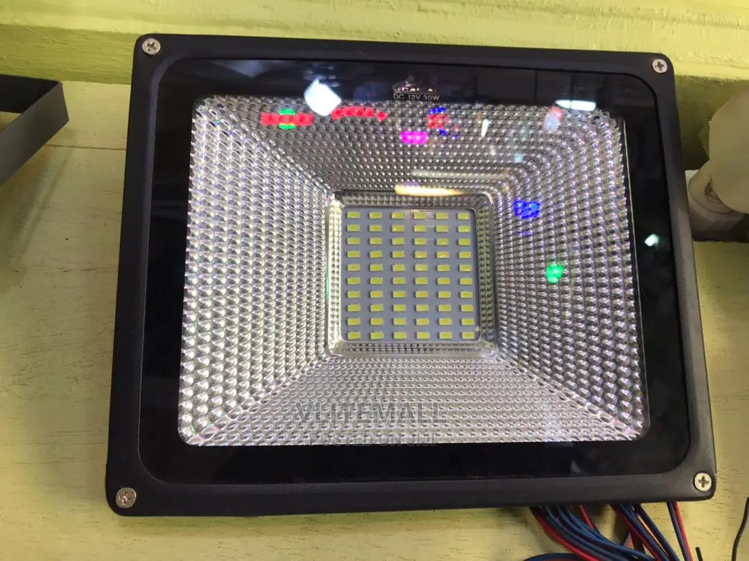 Dc-30 Floodlight