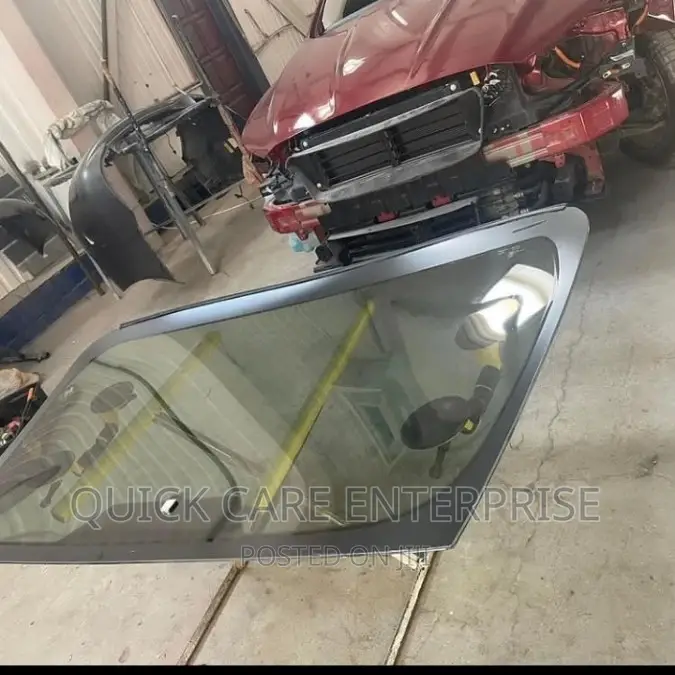 Lexus Rx 350, NX 300 Auto Glass