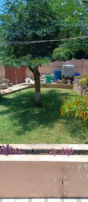 3bdrm Apartment in Seekers Realty, Nyaniba Estate for rent