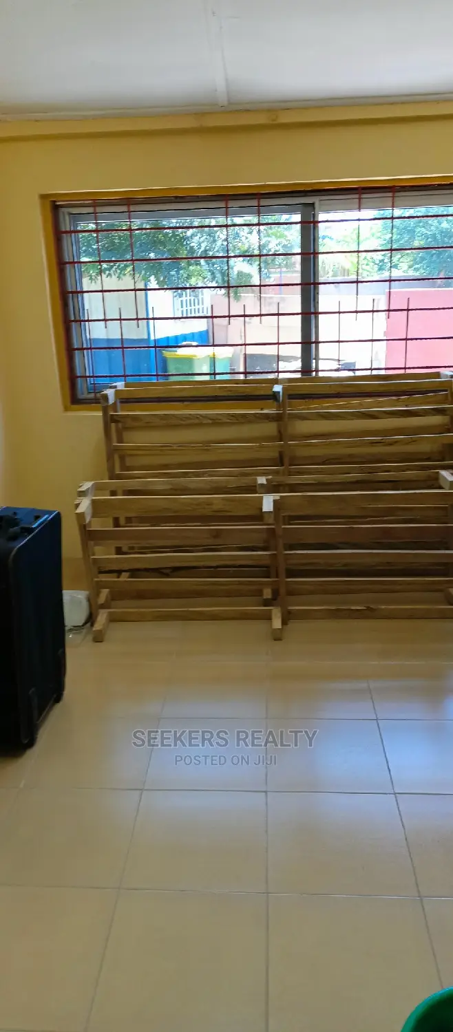 3bdrm Apartment in Seekers Realty, Nyaniba Estate for rent