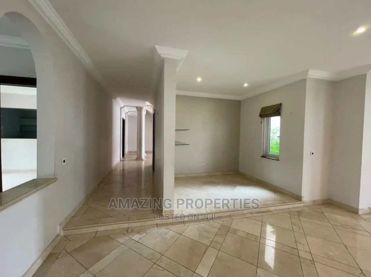 5bdrm House in 5Bedrooms With Two, East Legon for Rent