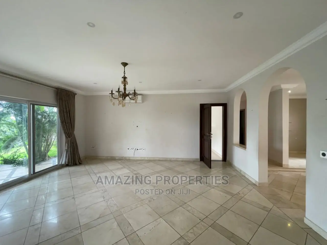 5bdrm House in 5Bedrooms With Two, East Legon for Rent