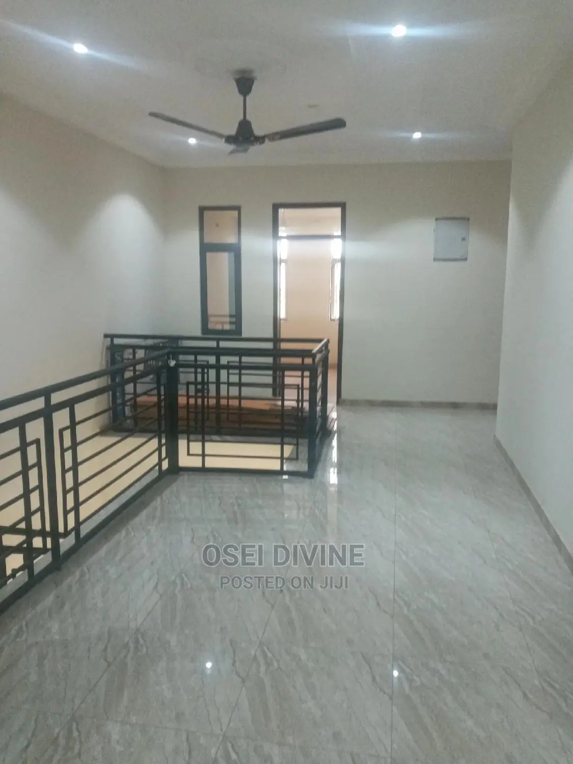 Highly Exe Self Compound House-4