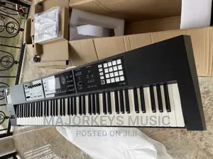 Roland Fa08 Music Workstation