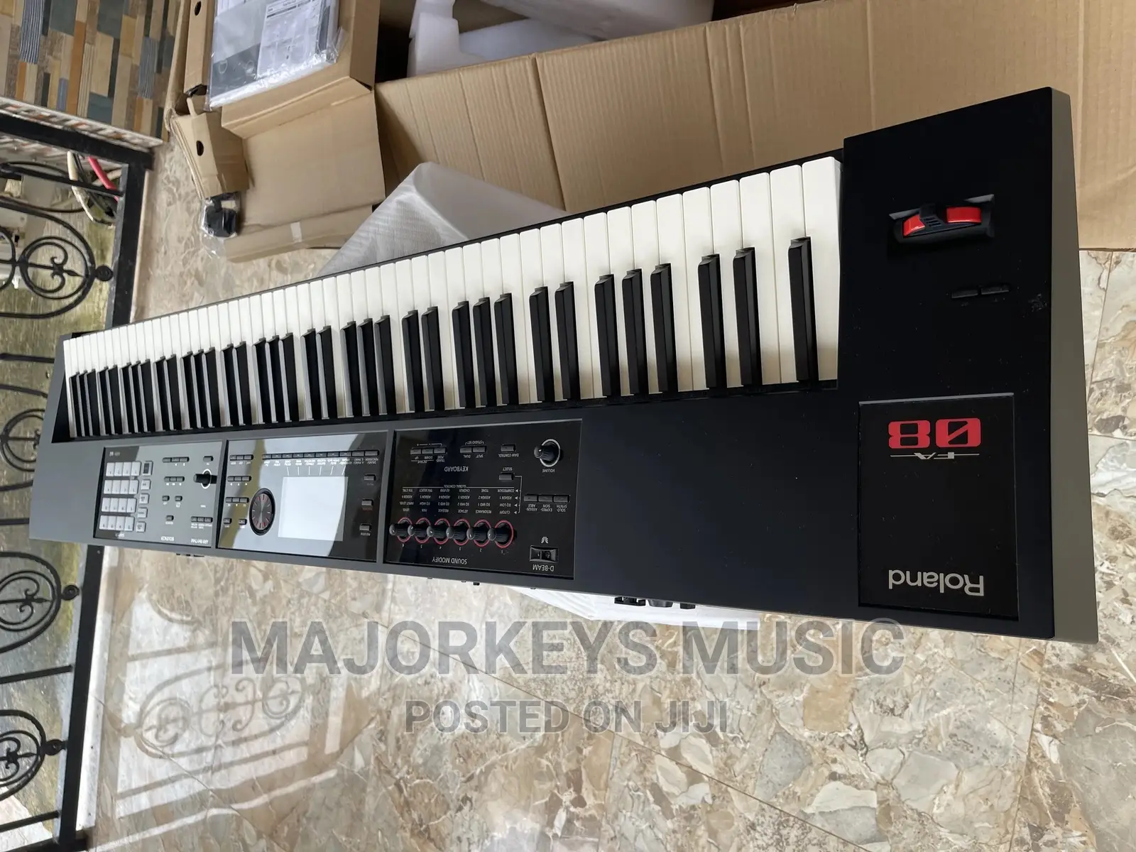 Roland Fa08 Music Workstation