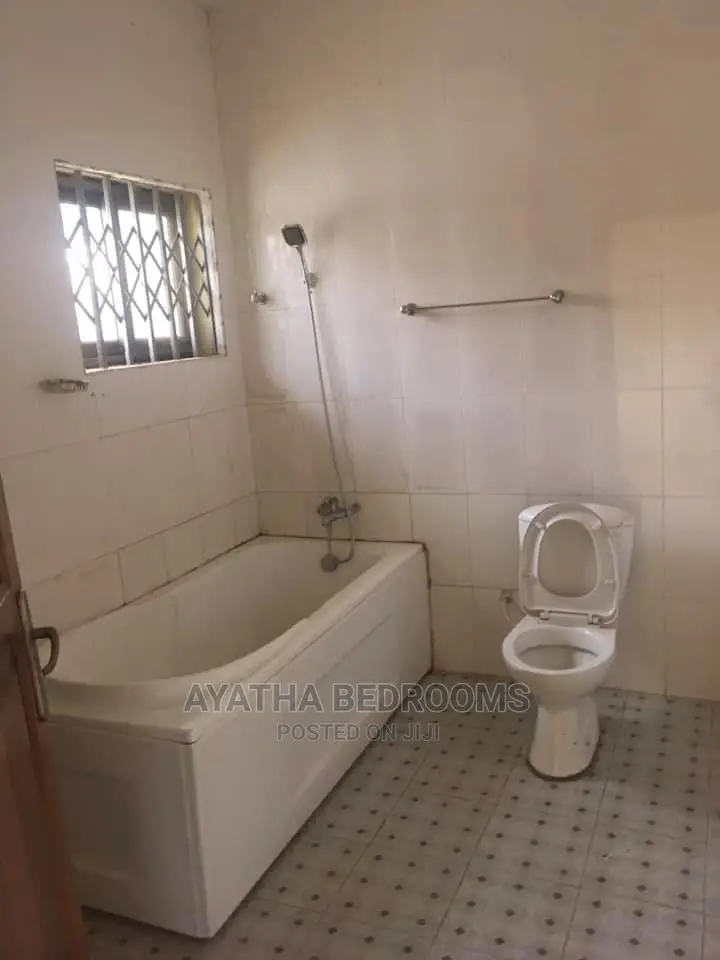 4bdrm House in Ayathar Bedroom, Oyarifa for Sale