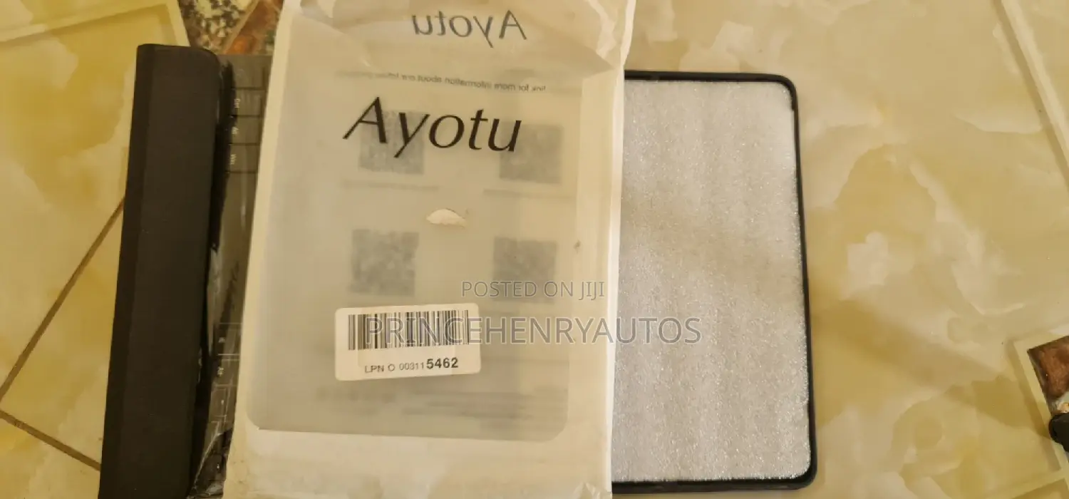 Ayotu iPad 9.7 Wireless Bluetooth Keyboard Case