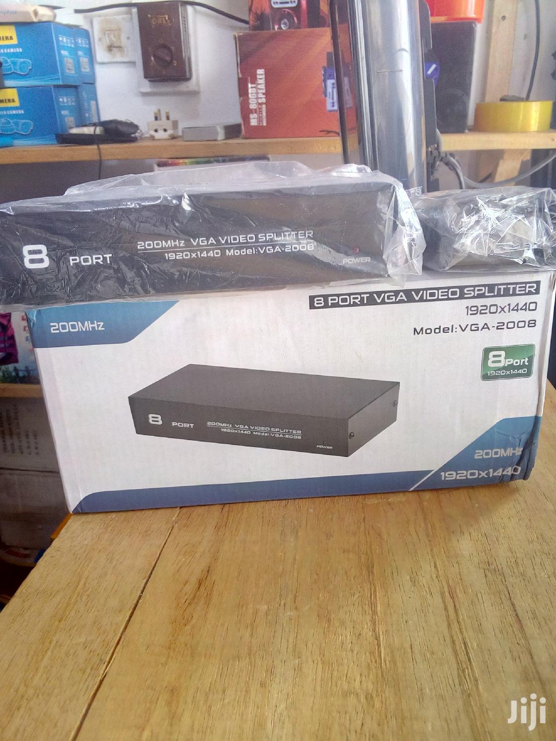 8 Port VGA Video Splitter