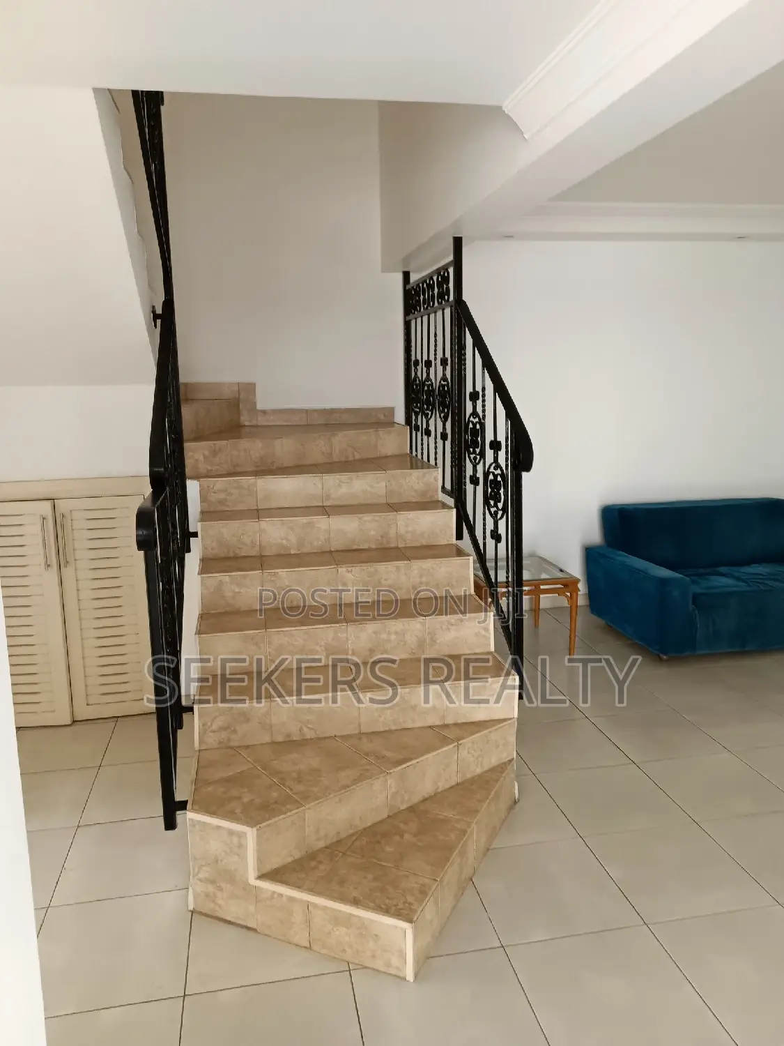 4bdrm Townhouse / Terrace in Seekers Realty, Cantonments for Rent
