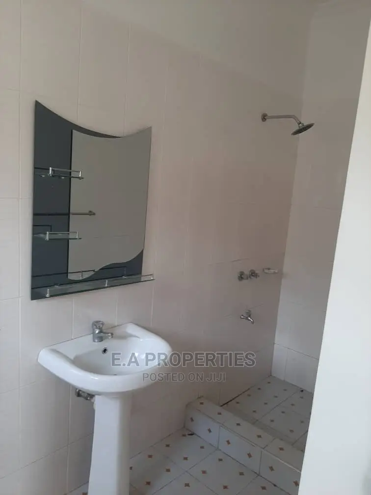 4bdrm House in E a Properties, Ghana Flag for Rent