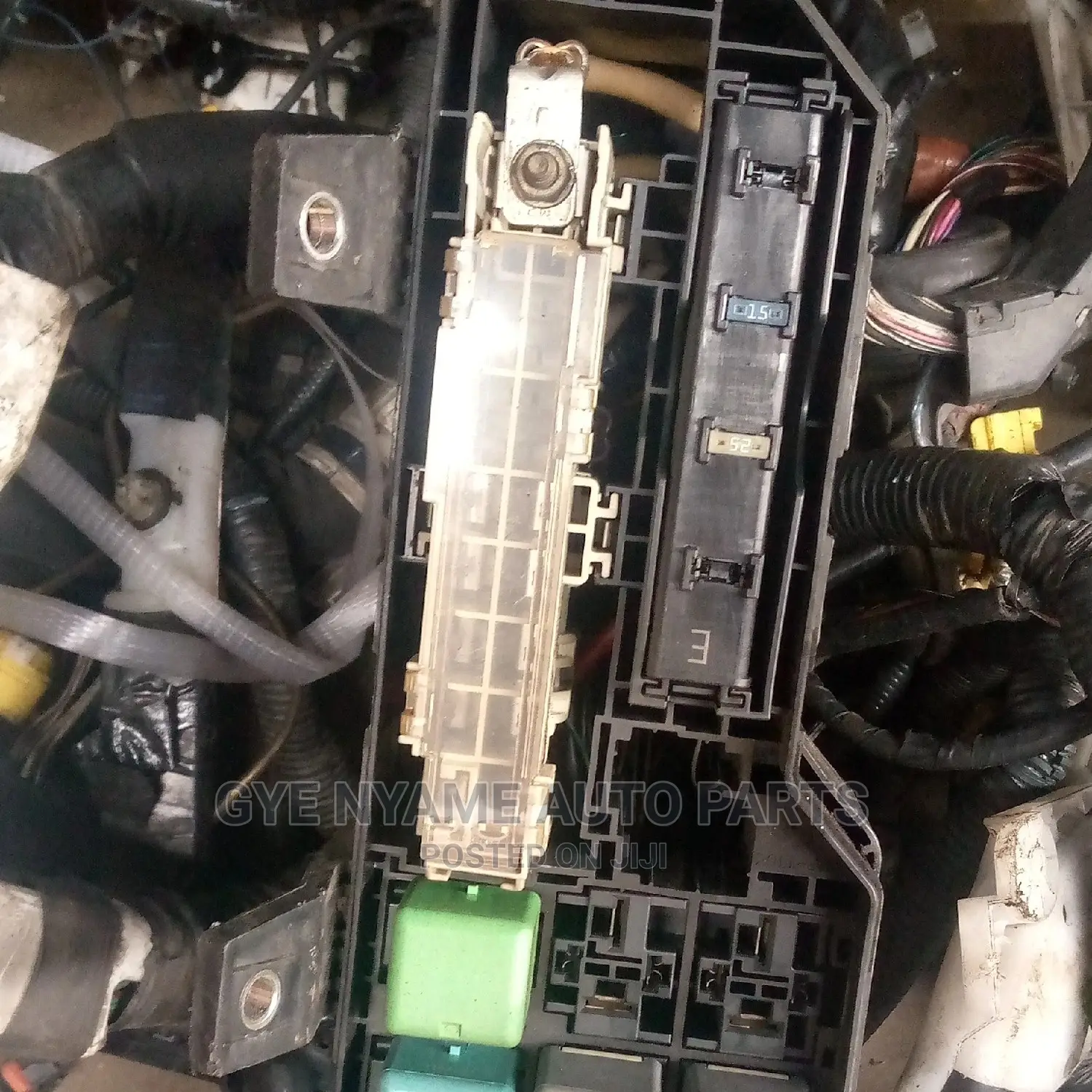 Toyota Hiace 2014_2018 Engine Fuseboard