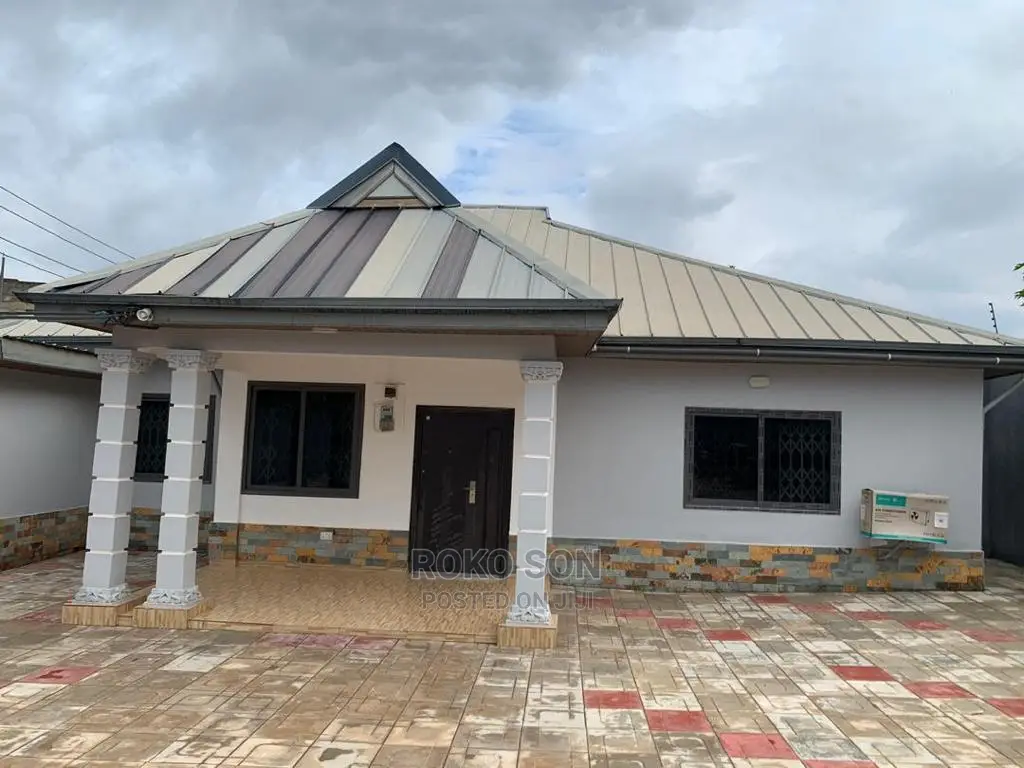 3bdrm House in Dr Roko, Adenta for sale