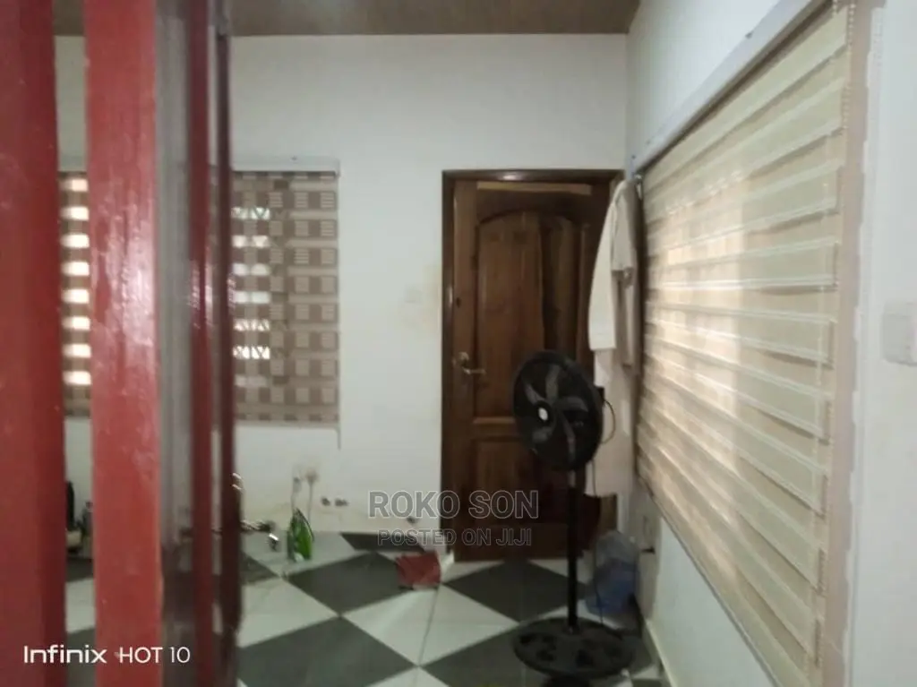 3bdrm House in Dr Roko, Adenta for sale