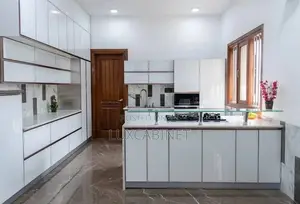 Customize Kitchen Cabinets