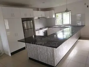 Modern Kitchen Cabinets