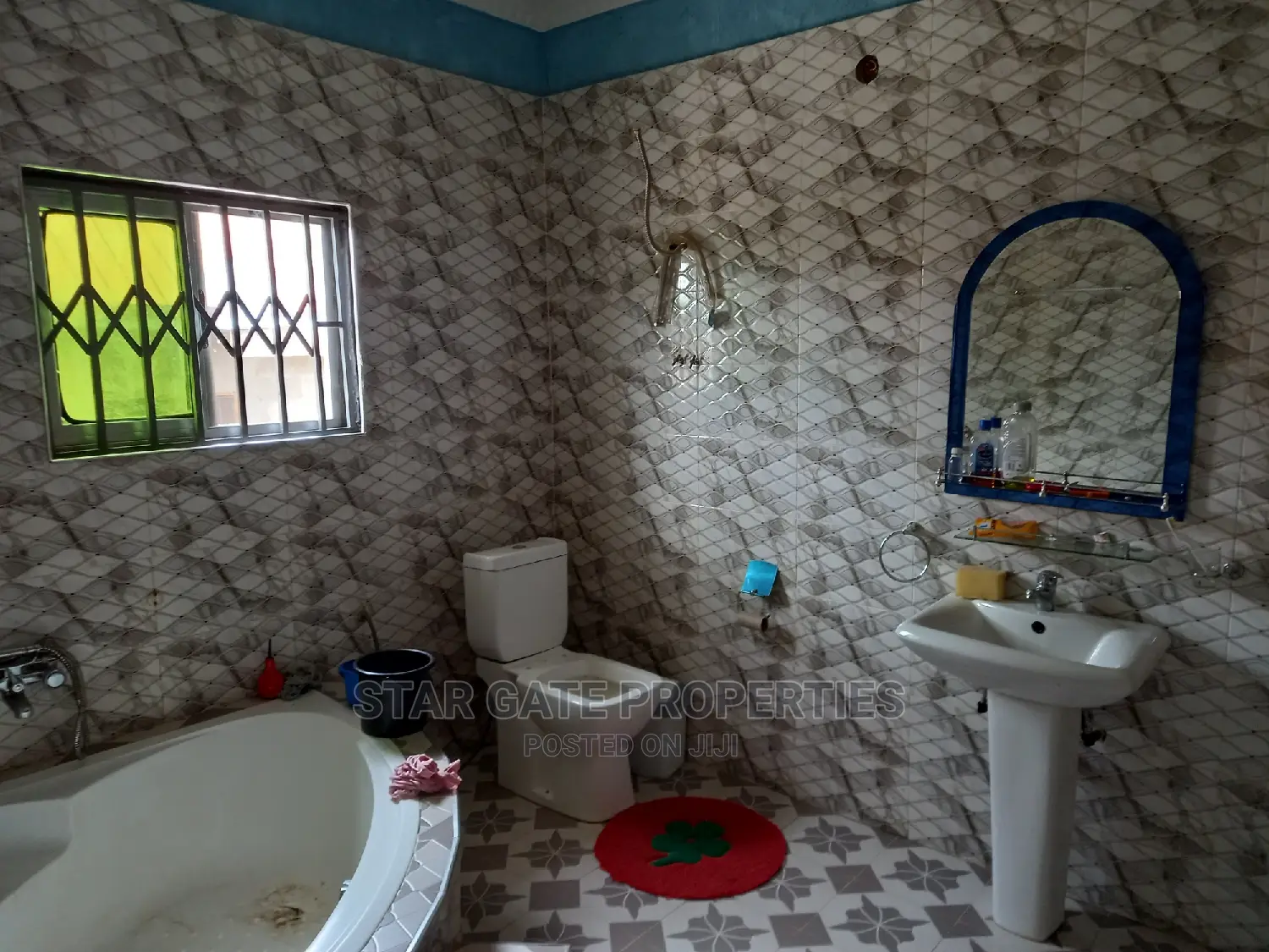 5bdrm House in Star Gate Properties, Kumasi Metropolitan for sale
