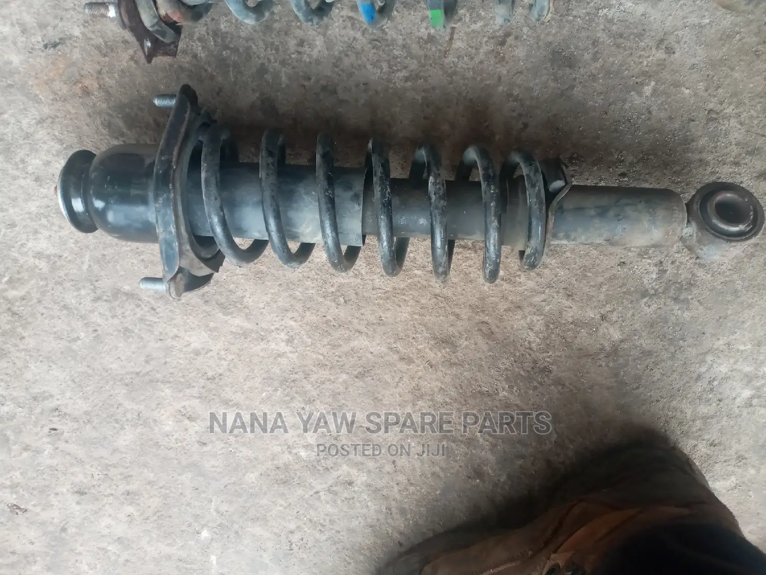 Toyota Corolla Back Absorbers