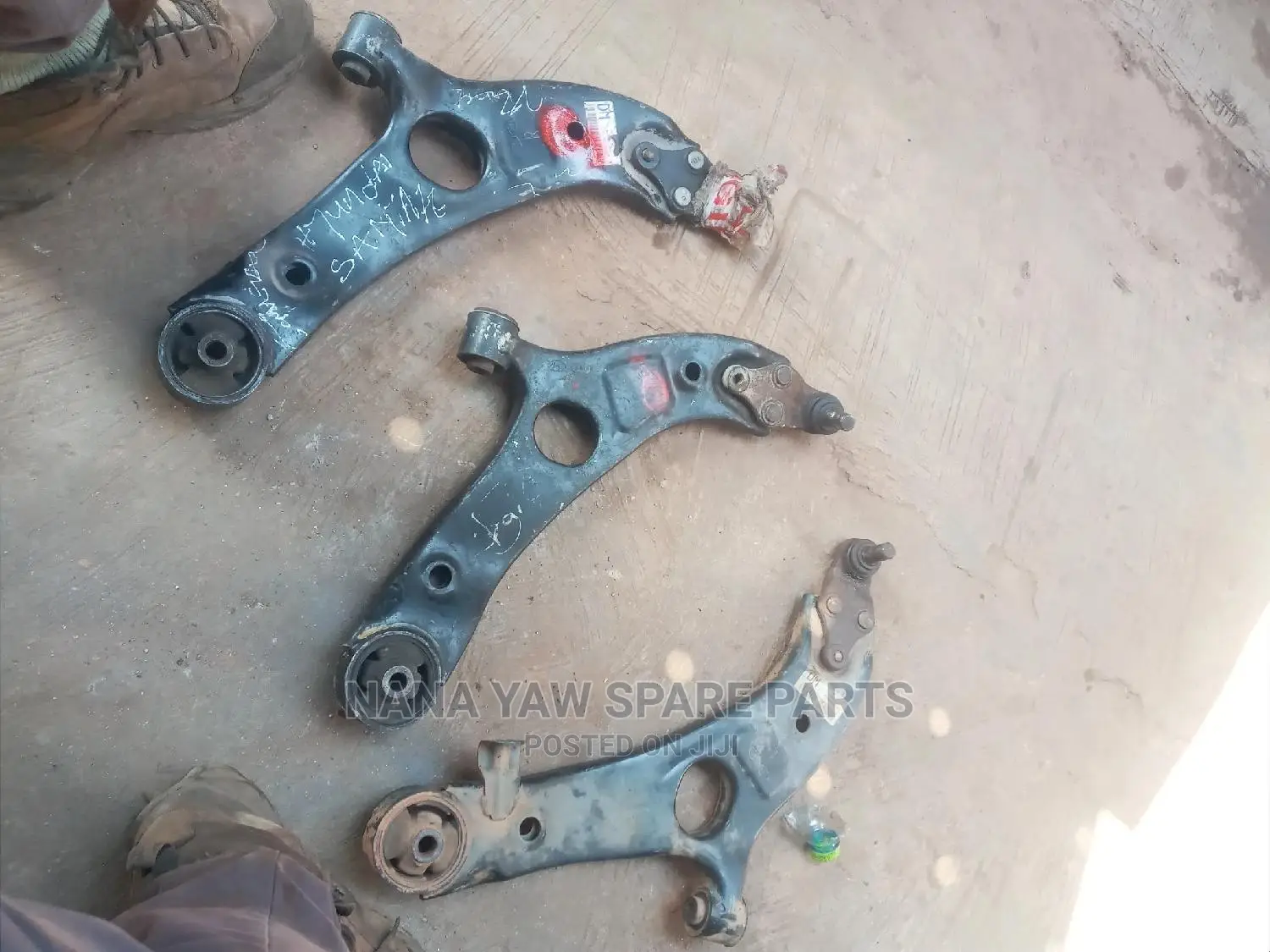 Hyundai Santafe 2016 Lower Arm