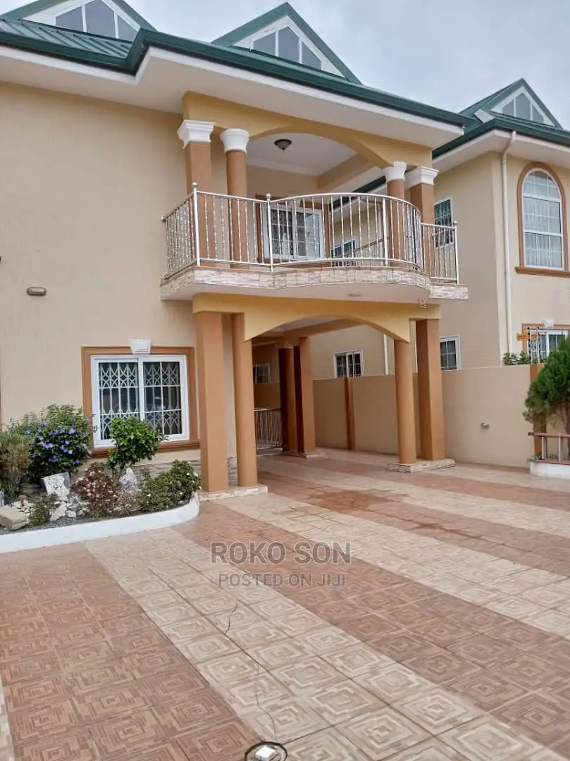 4bdrm Duplex in Dr Roko, North Legon for Sale