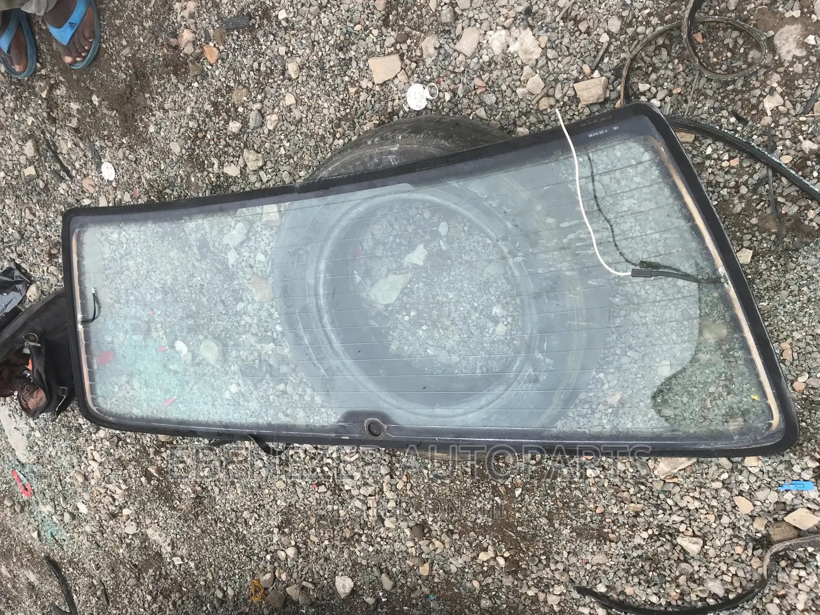 Golf 4 Back Glass Available