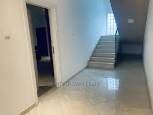 5bdrm Duplex in Living Large, East Legon for Sale