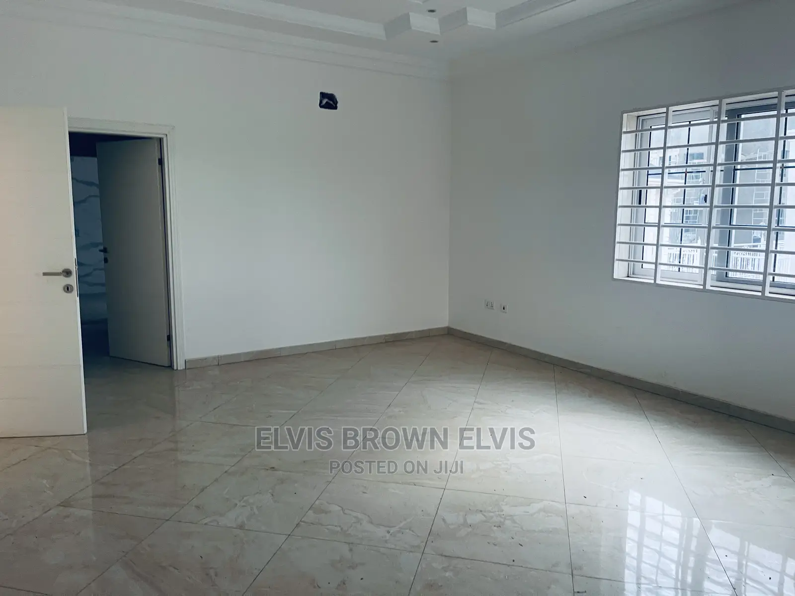 5bdrm Duplex in Living Large, East Legon for Sale