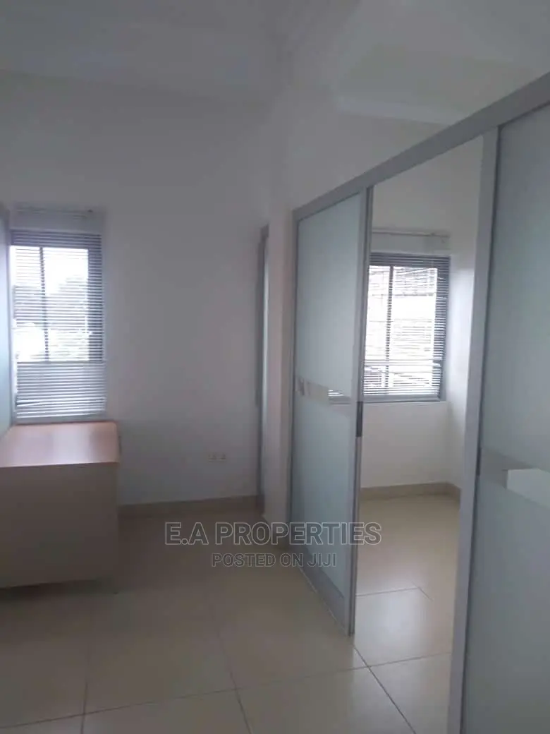 3bdrm Apartment in E a Properties, Ability for Rent