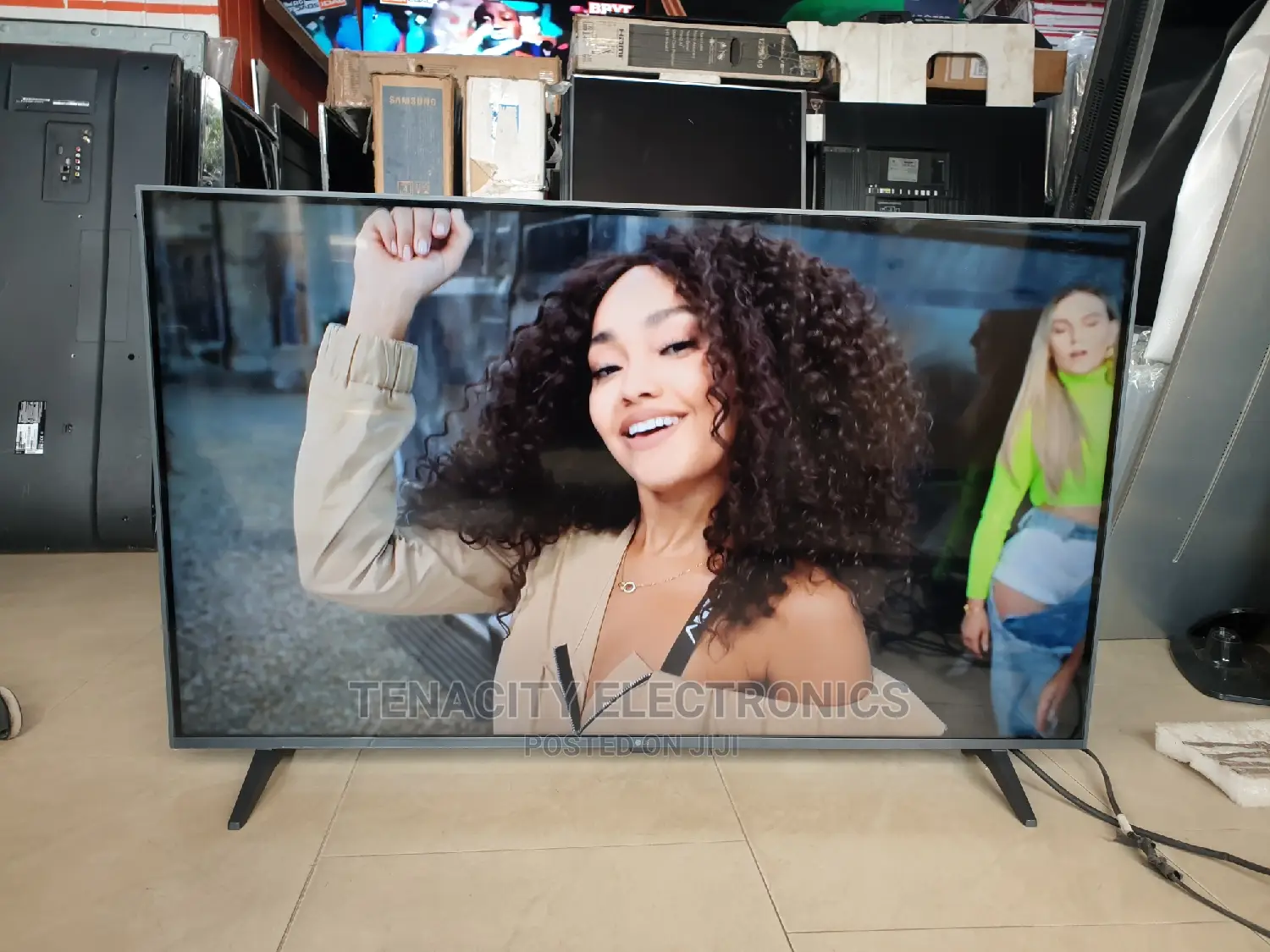 Lg Uhd HDR Smart Satellite Tv 43inchs
