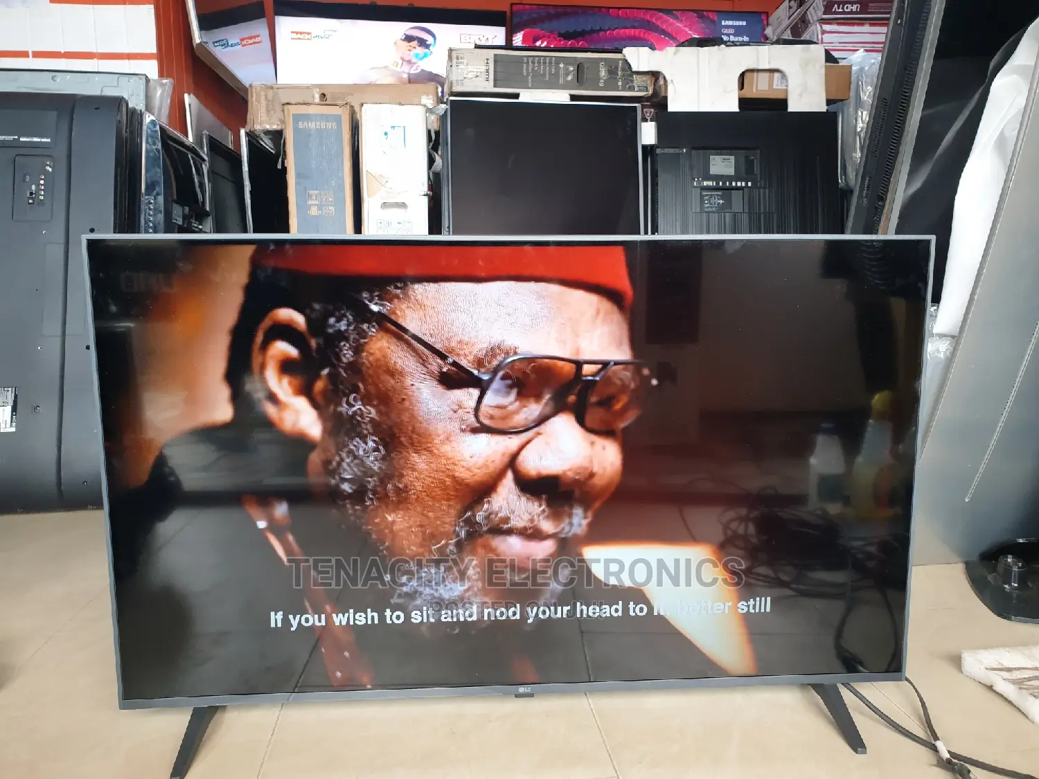 Lg Uhd HDR Smart Satellite Tv 43inchs