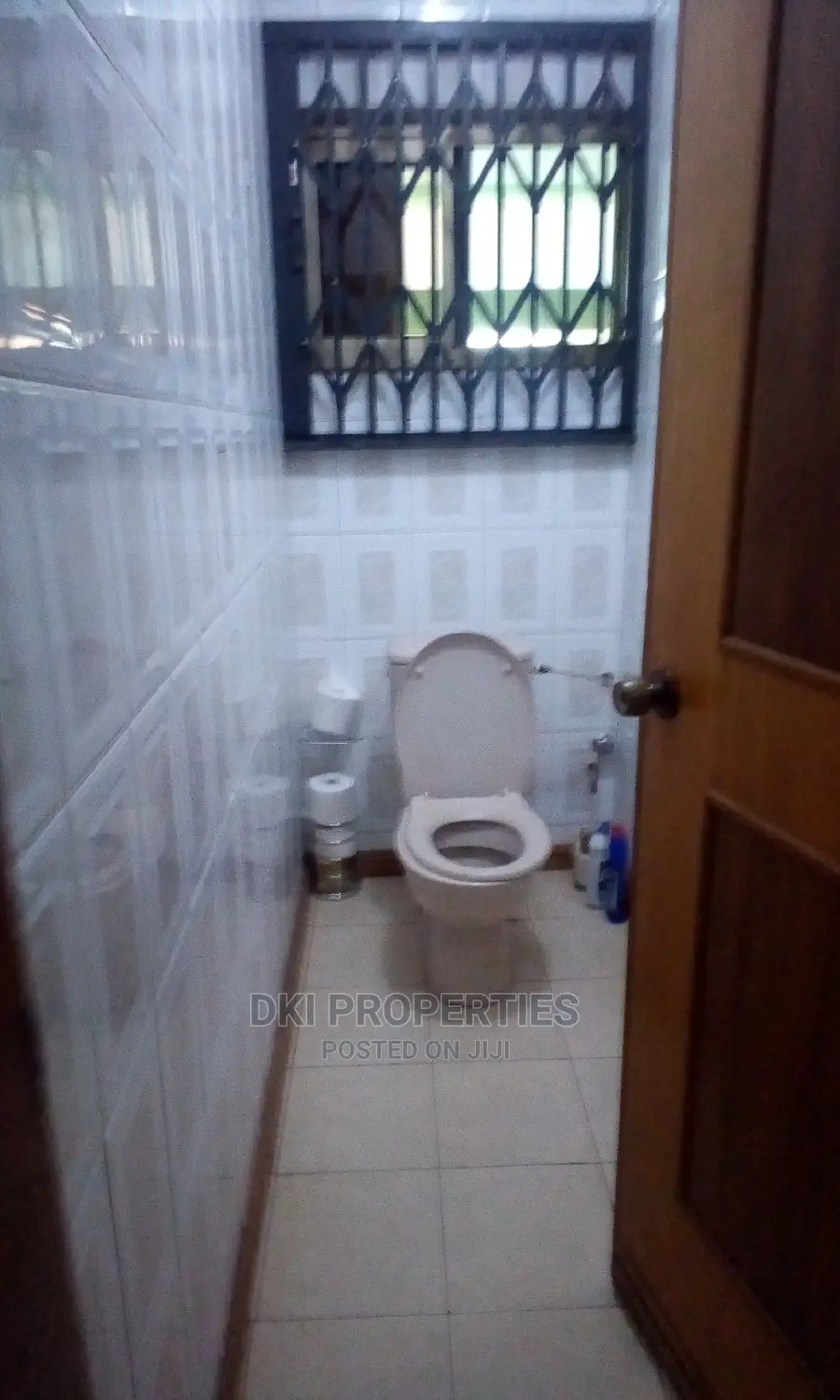 7bdrm Mansion in Dki Properties, Owusu Ansah for sale
