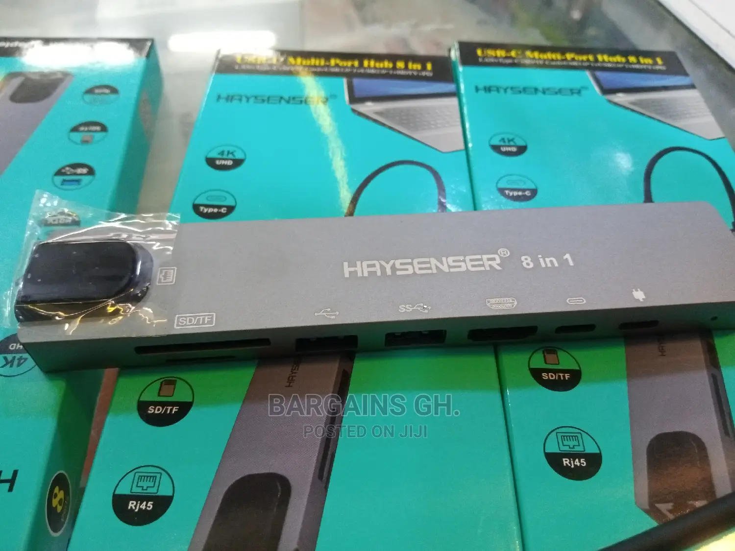 Type-C Multi-Port Hub 8 in 1