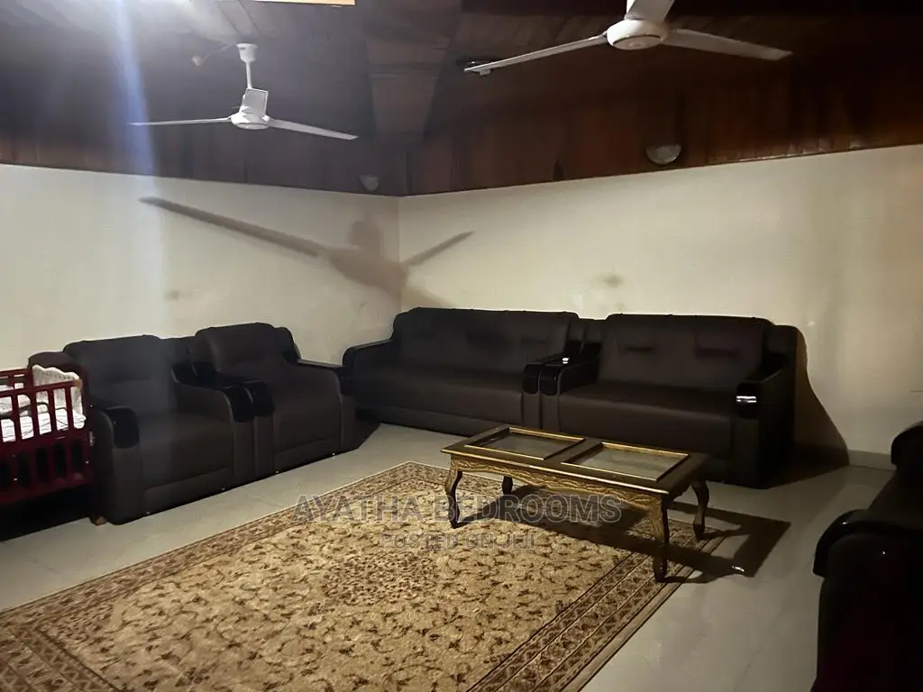 6bdrm House in Ayathar Bedroom, Zero for Sale