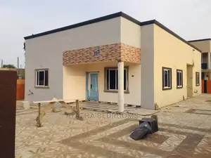 6bdrm House in Ayathar Bedroom, Zero for Sale