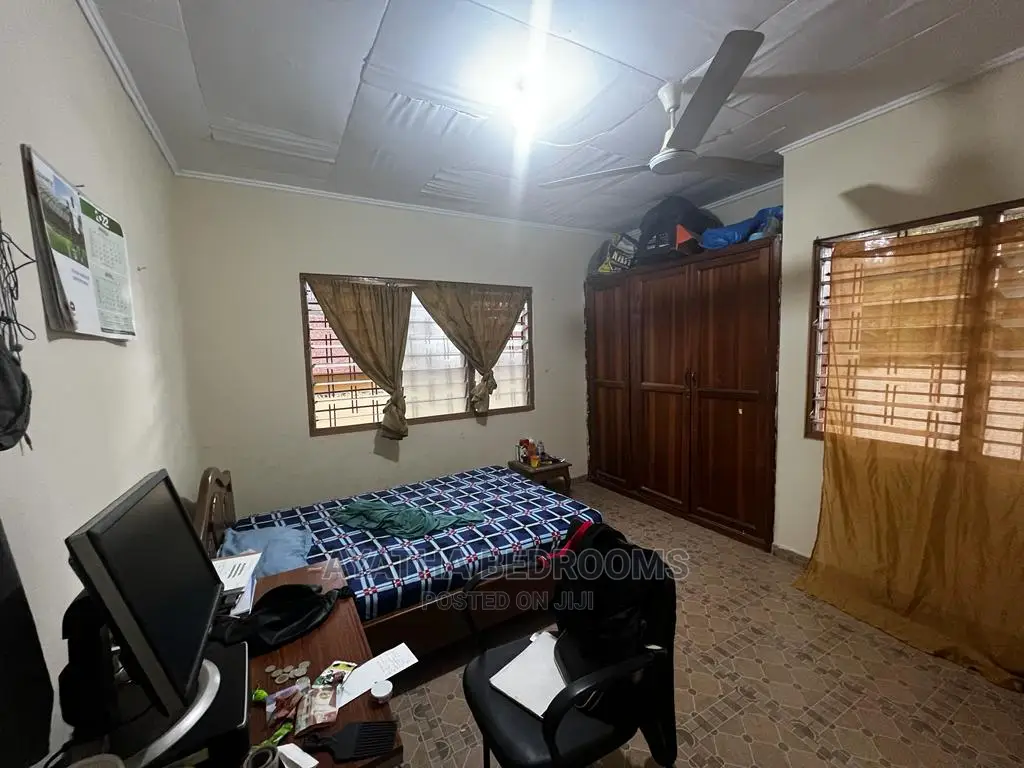 6bdrm House in Ayathar Bedroom, Zero for Sale